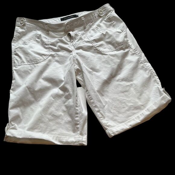 Calvin Klein white bermuda shorts Size 10 Cotton cuffed, 4 pockets - Picture 1 of 9